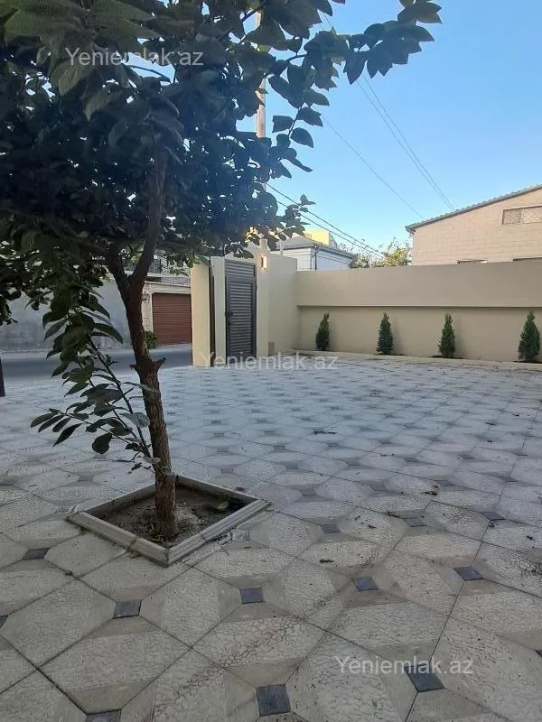 Satılır 5 otaqlı həyət evi 180 m²