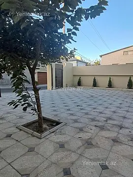Satılır 5 otaqlı həyət evi 180 m²