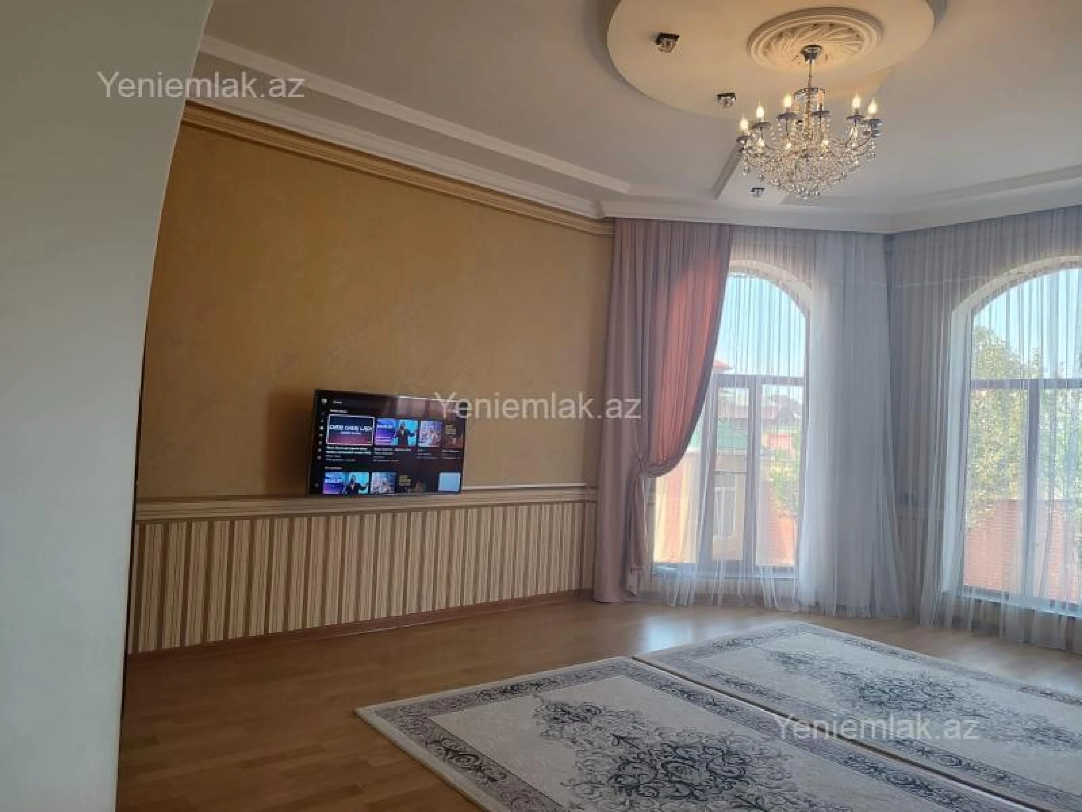 Satılır 5 otaqlı həyət evi 200 m²