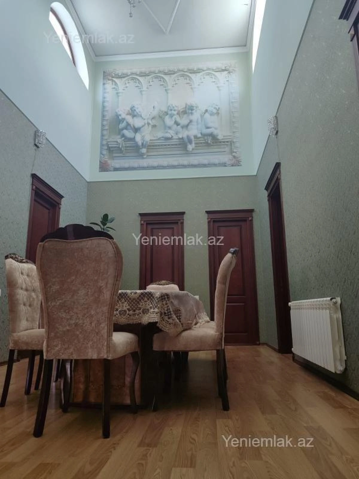 Satılır 5 otaqlı həyət evi 200 m²