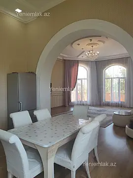 Satılır 5 otaqlı həyət evi 200 m²