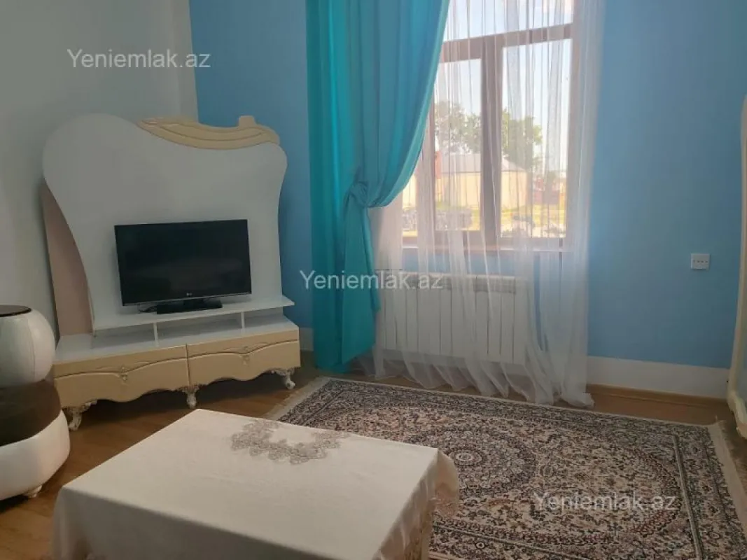 Satılır 5 otaqlı həyət evi 200 m²