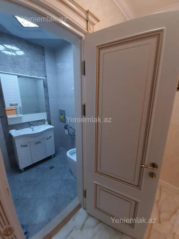 Satılır 3 otaqlı yeni tikili 123 m²