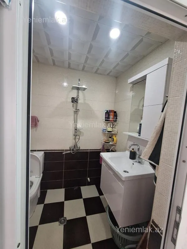 Satılır 2 otaqlı yeni tikili 70 m²