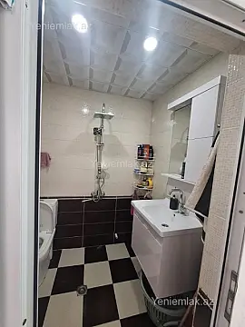 Satılır 2 otaqlı yeni tikili 70 m²