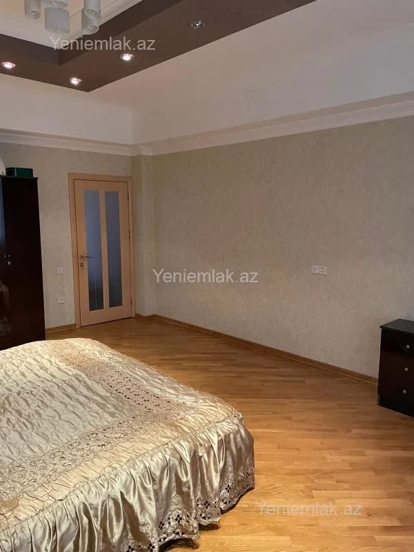 Satılır 6 otaqlı yeni tikili 300 m²