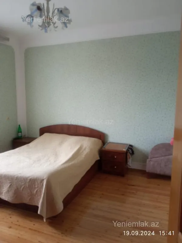 Satılır 8 otaqlı həyət evi 175 m²