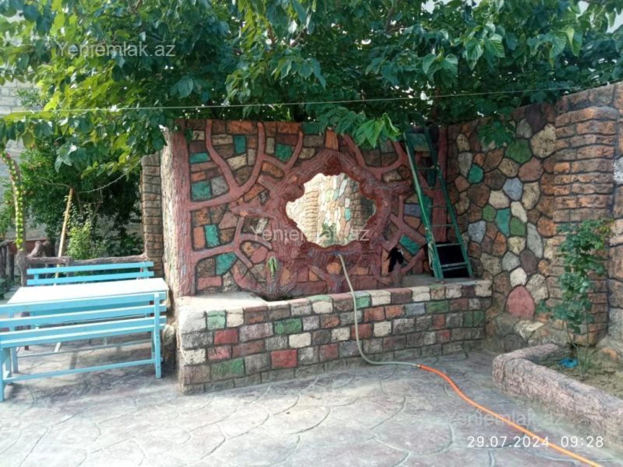 Satılır 8 otaqlı həyət evi 175 m²