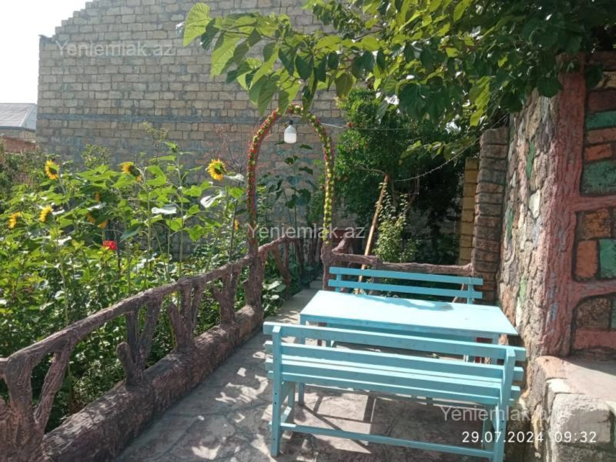 Satılır 8 otaqlı həyət evi 175 m²