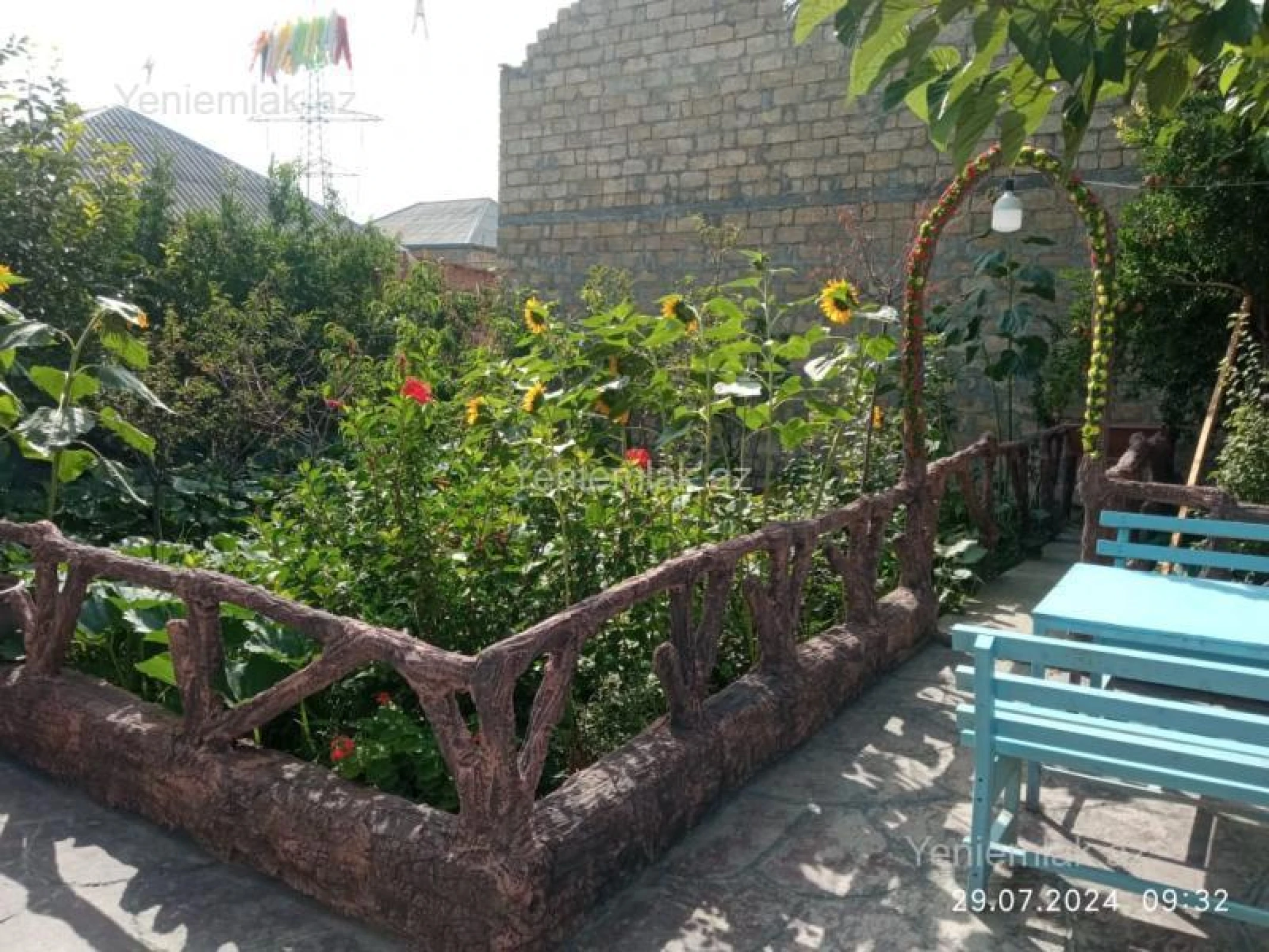 Satılır 8 otaqlı həyət evi 175 m²