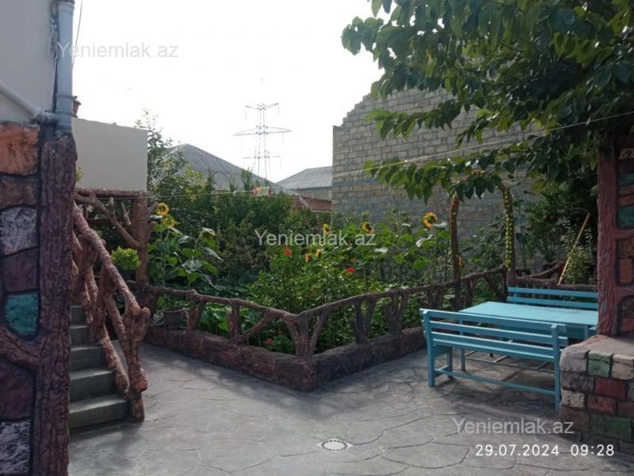 Satılır 8 otaqlı həyət evi 175 m²