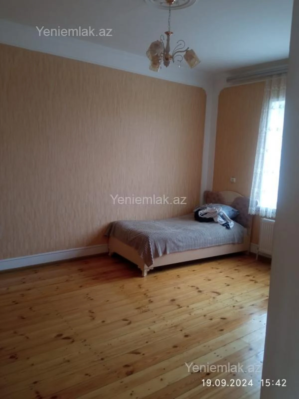 Satılır 8 otaqlı həyət evi 175 m²