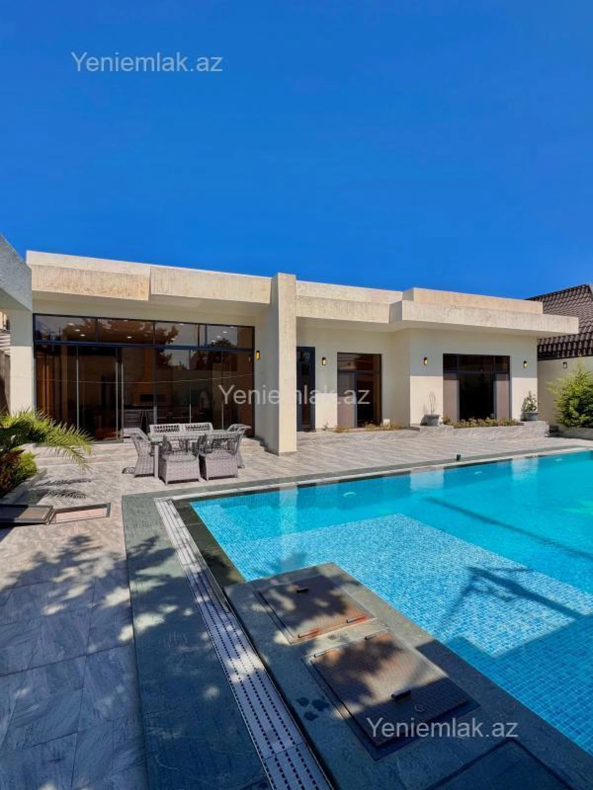 Satılır 4 otaqlı həyət evi 220 m²