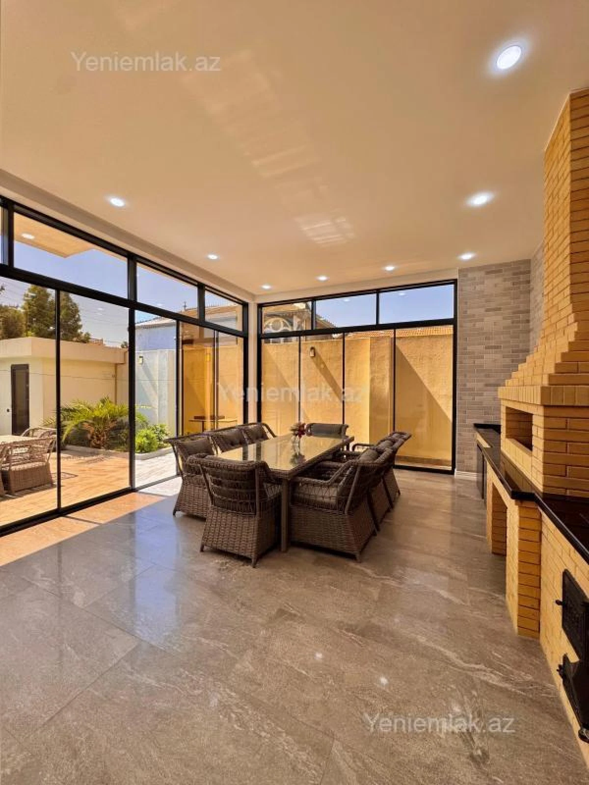 Satılır 4 otaqlı həyət evi 220 m²