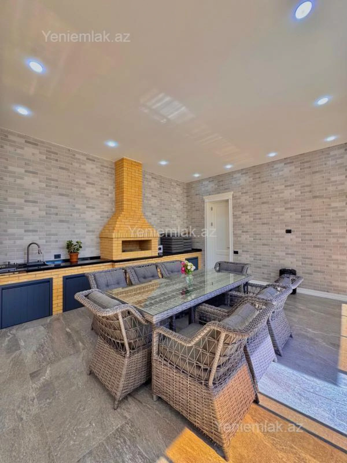 Satılır 4 otaqlı həyət evi 220 m²