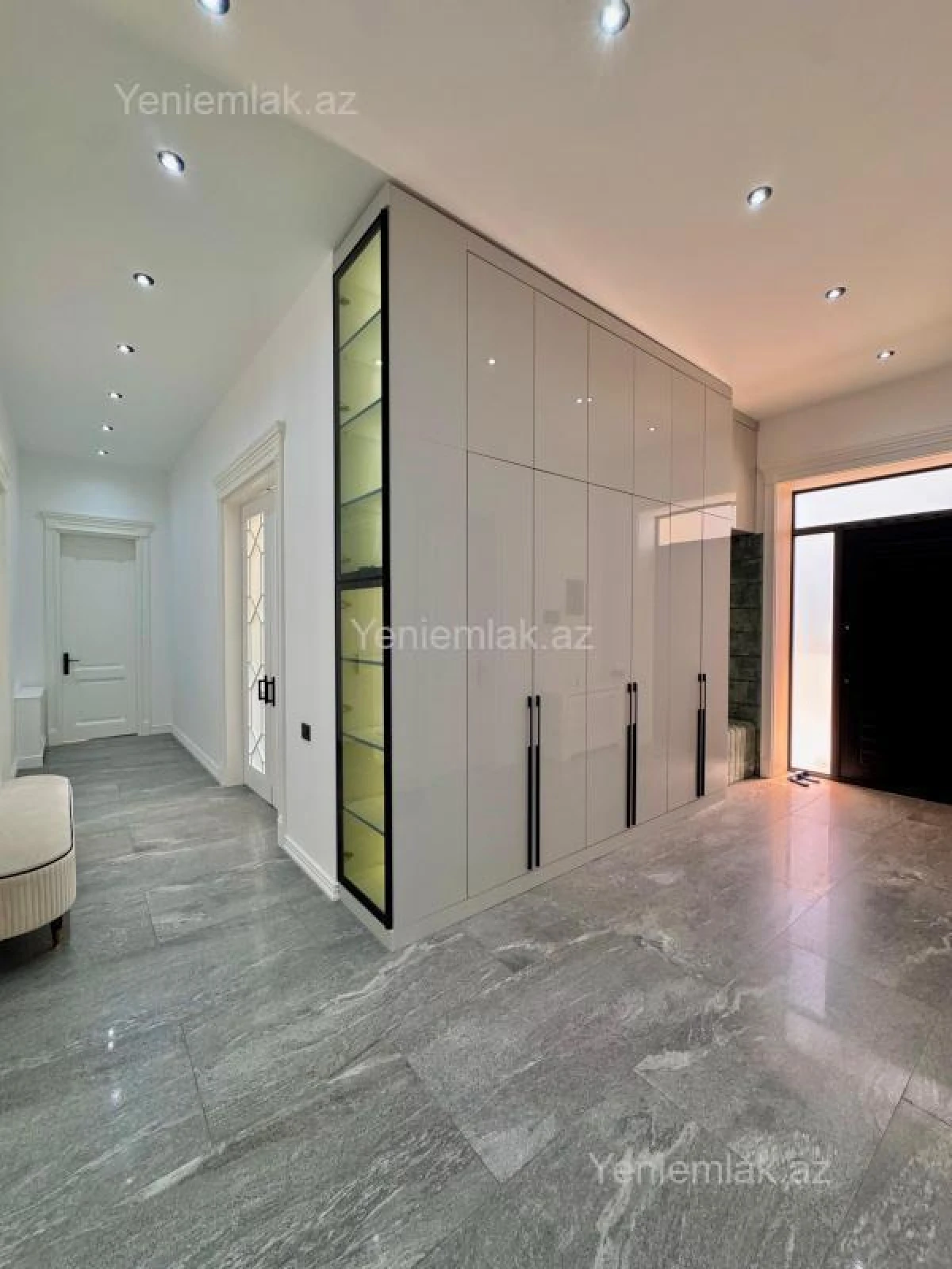 Satılır 4 otaqlı həyət evi 220 m²