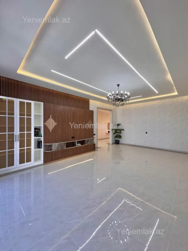 Satılır 5 otaqlı həyət evi 230 m²