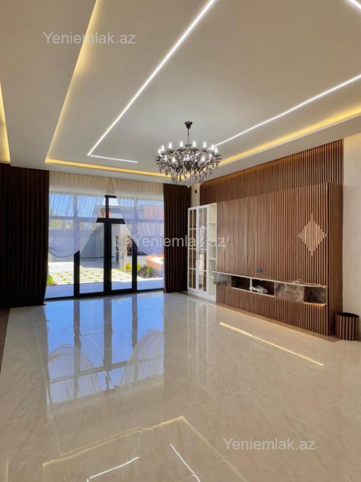 Satılır 5 otaqlı həyət evi 230 m²