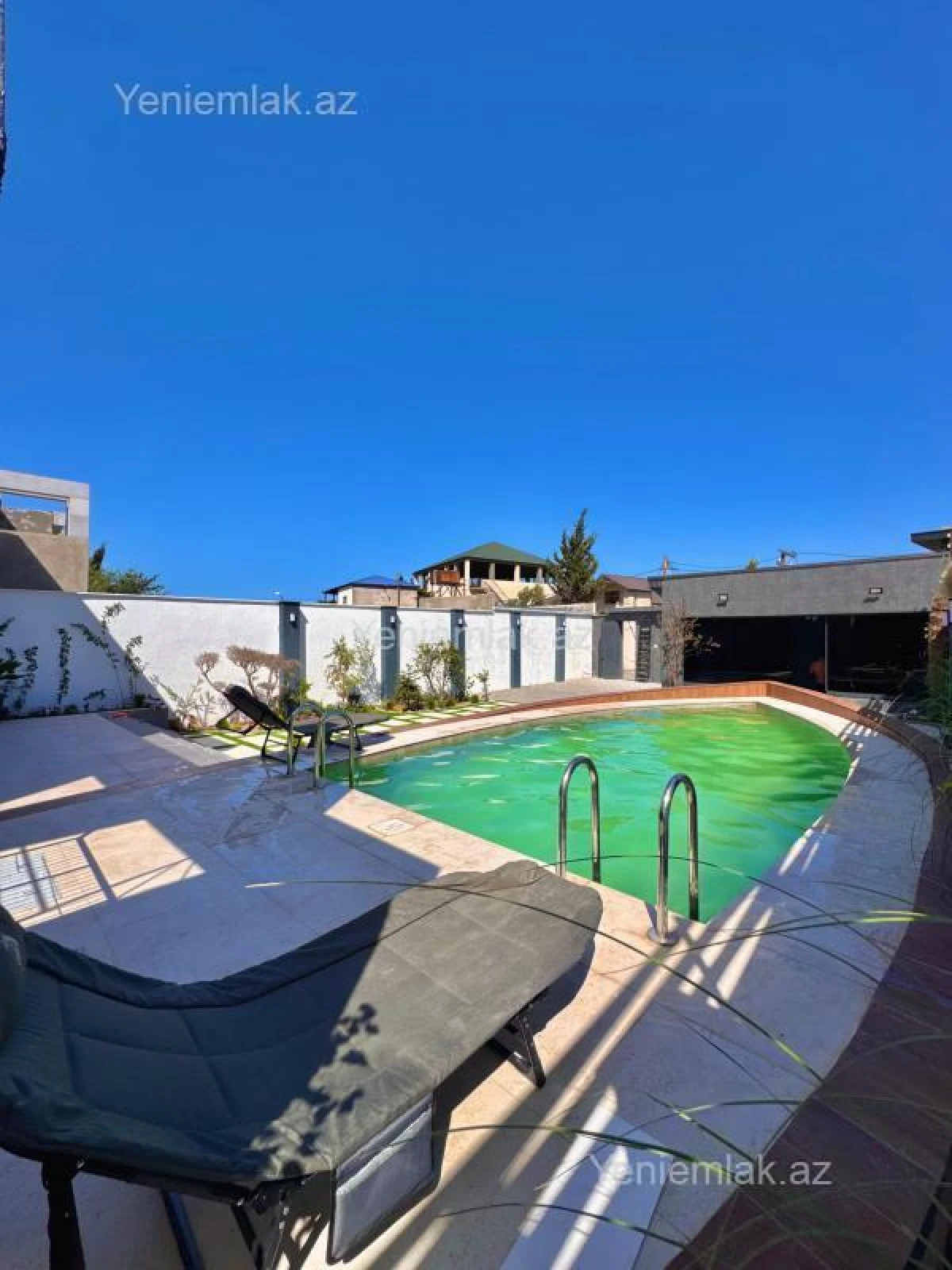 Satılır 5 otaqlı həyət evi 230 m²