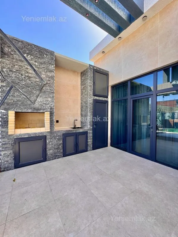 Satılır 5 otaqlı həyət evi 230 m²