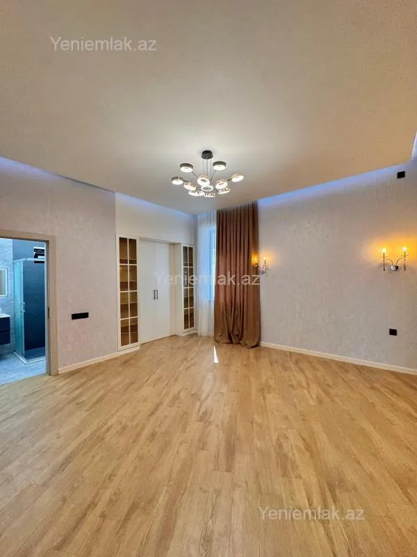 Satılır 5 otaqlı həyət evi 230 m²
