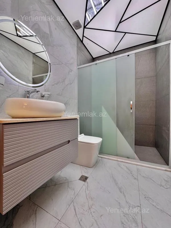 Satılır 5 otaqlı həyət evi 230 m²