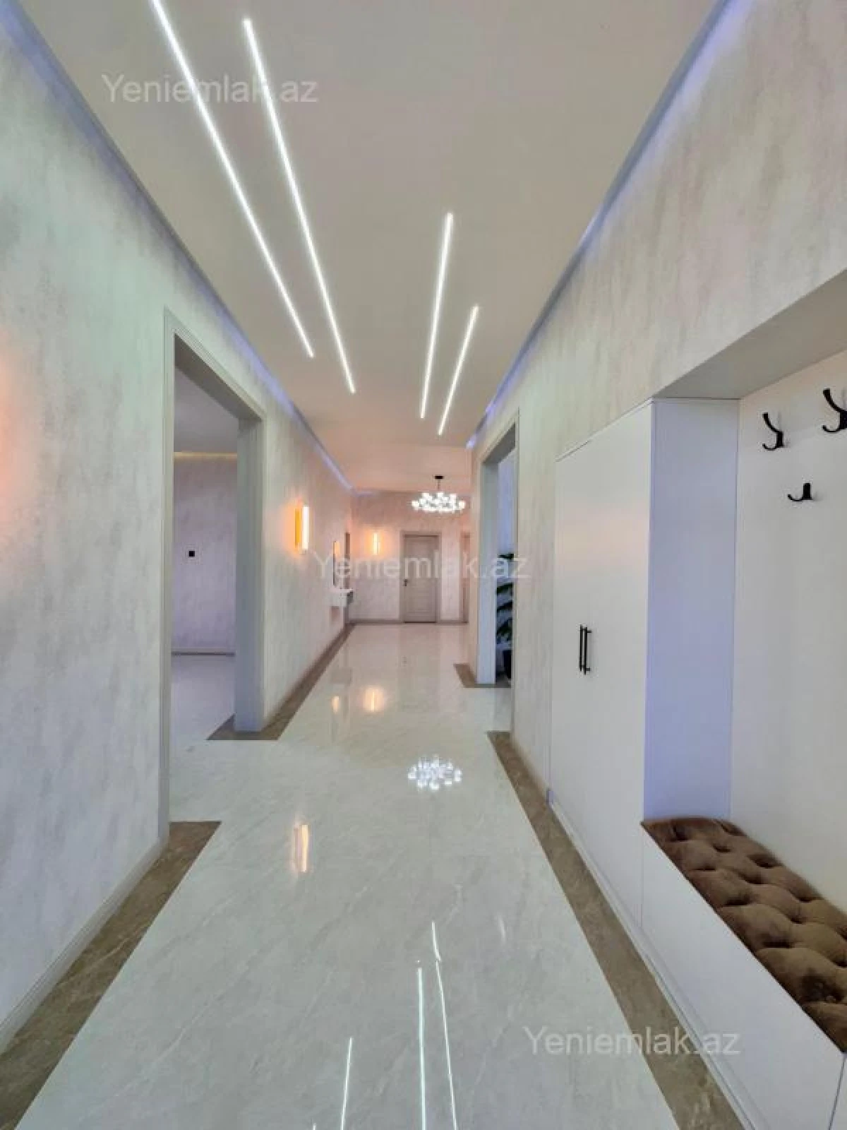 Satılır 5 otaqlı həyət evi 230 m²