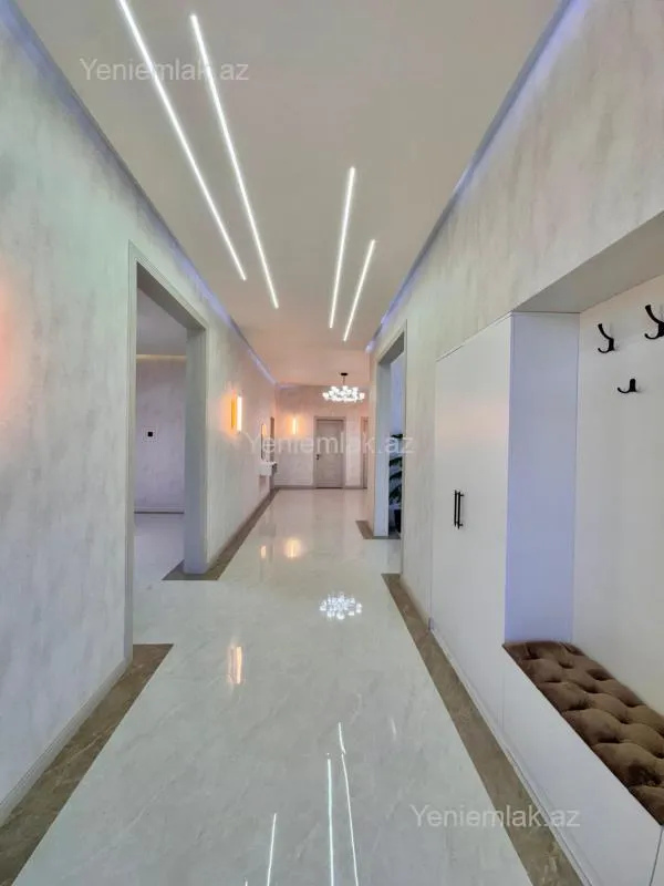 Satılır 5 otaqlı həyət evi 230 m²