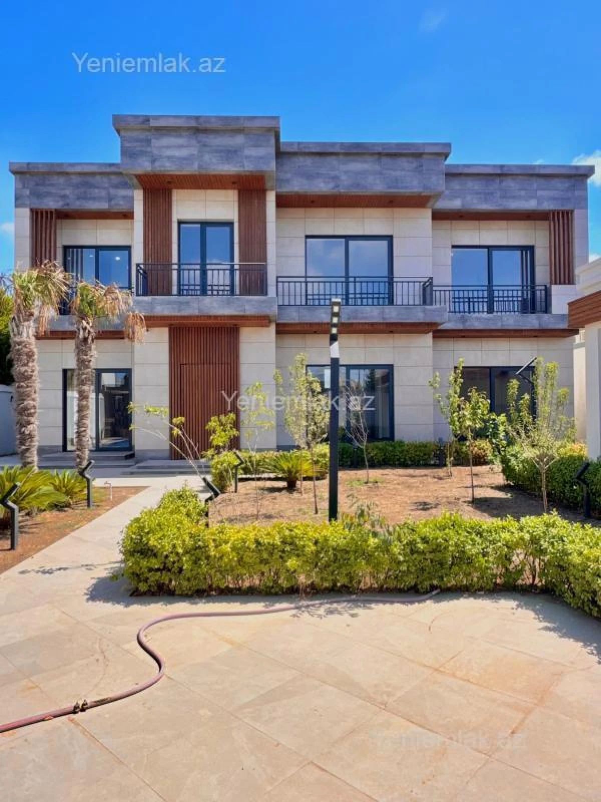 Satılır 7 otaqlı həyət evi 400 m²