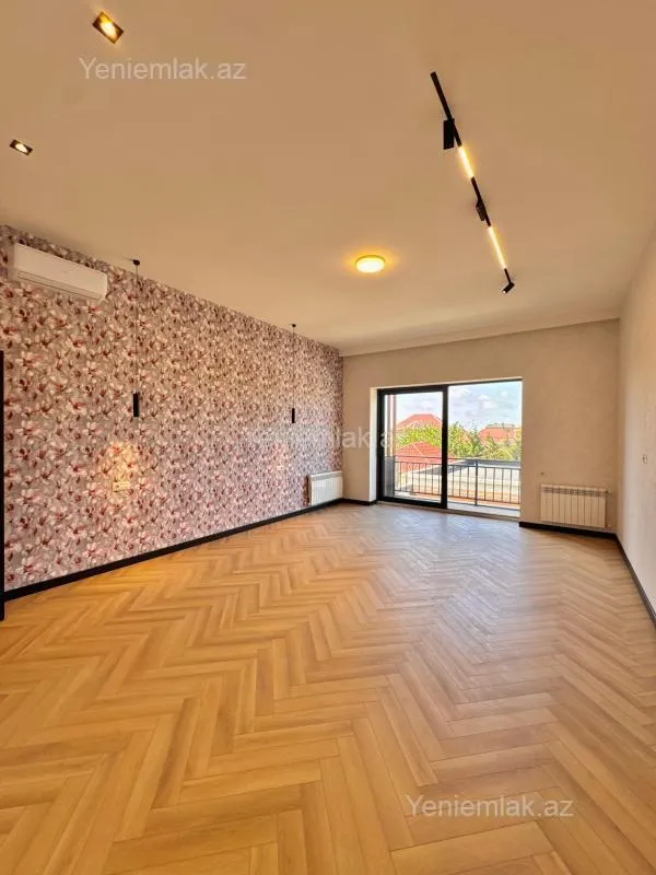 Satılır 7 otaqlı həyət evi 400 m²