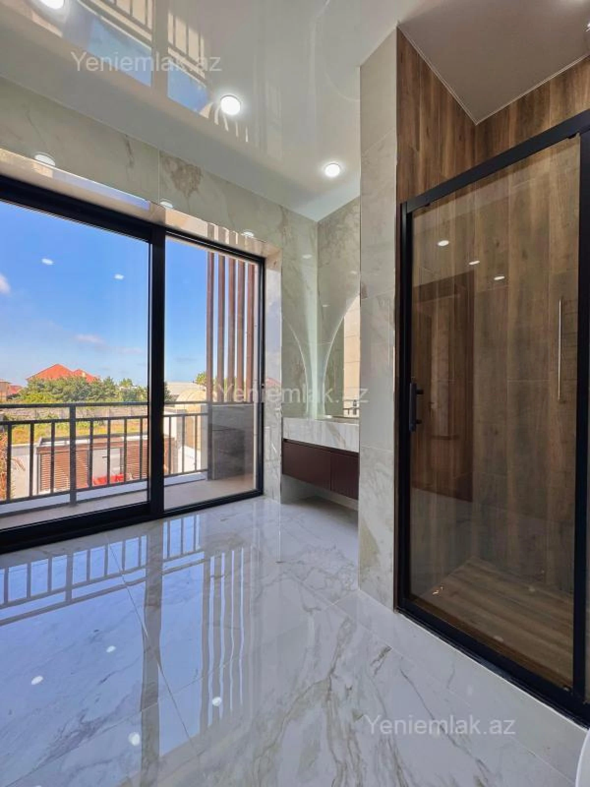 Satılır 7 otaqlı həyət evi 400 m²