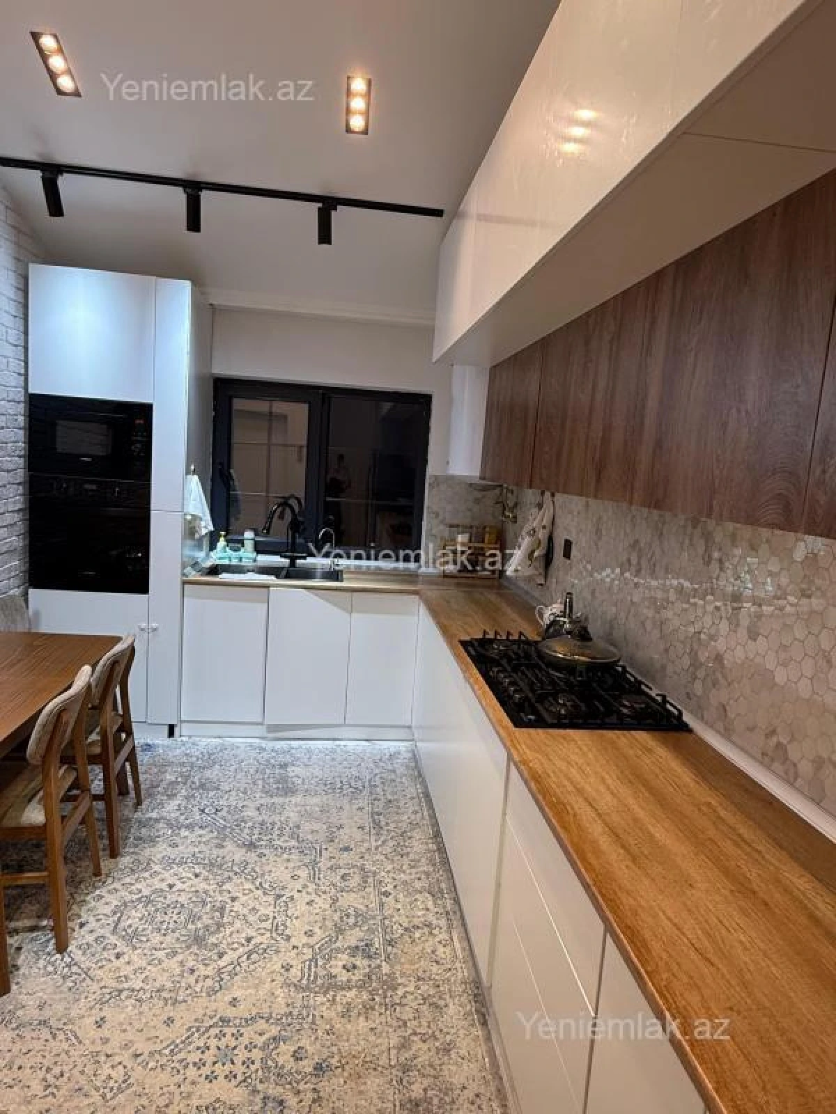 Satılır 4 otaqlı yeni tikili 130 m²