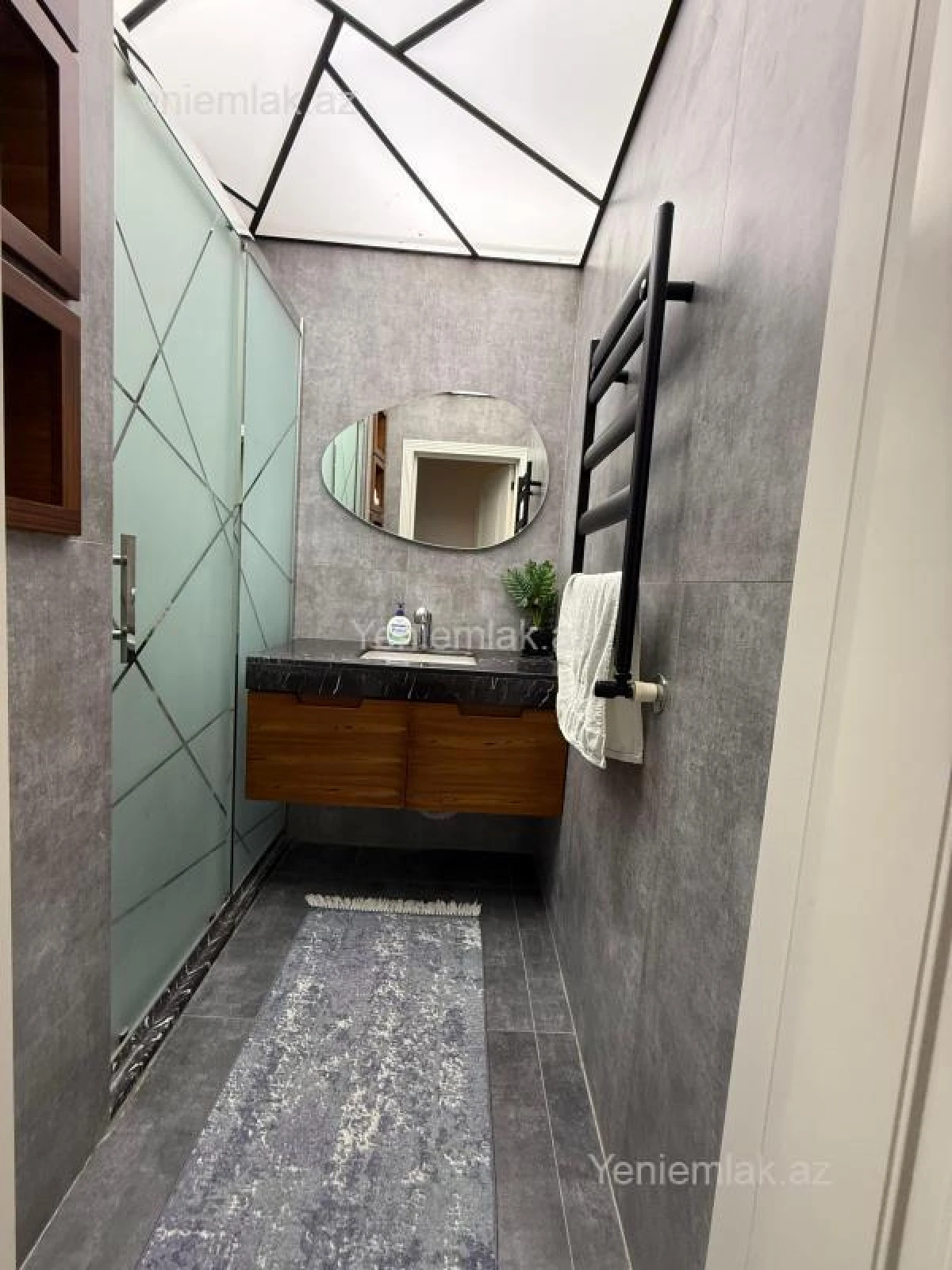 Satılır 4 otaqlı yeni tikili 130 m²