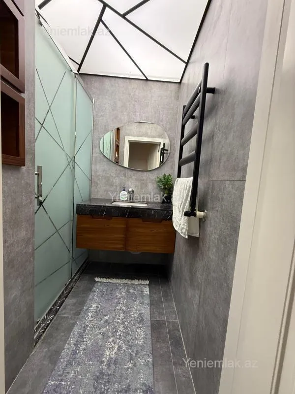 Satılır 4 otaqlı yeni tikili 130 m²