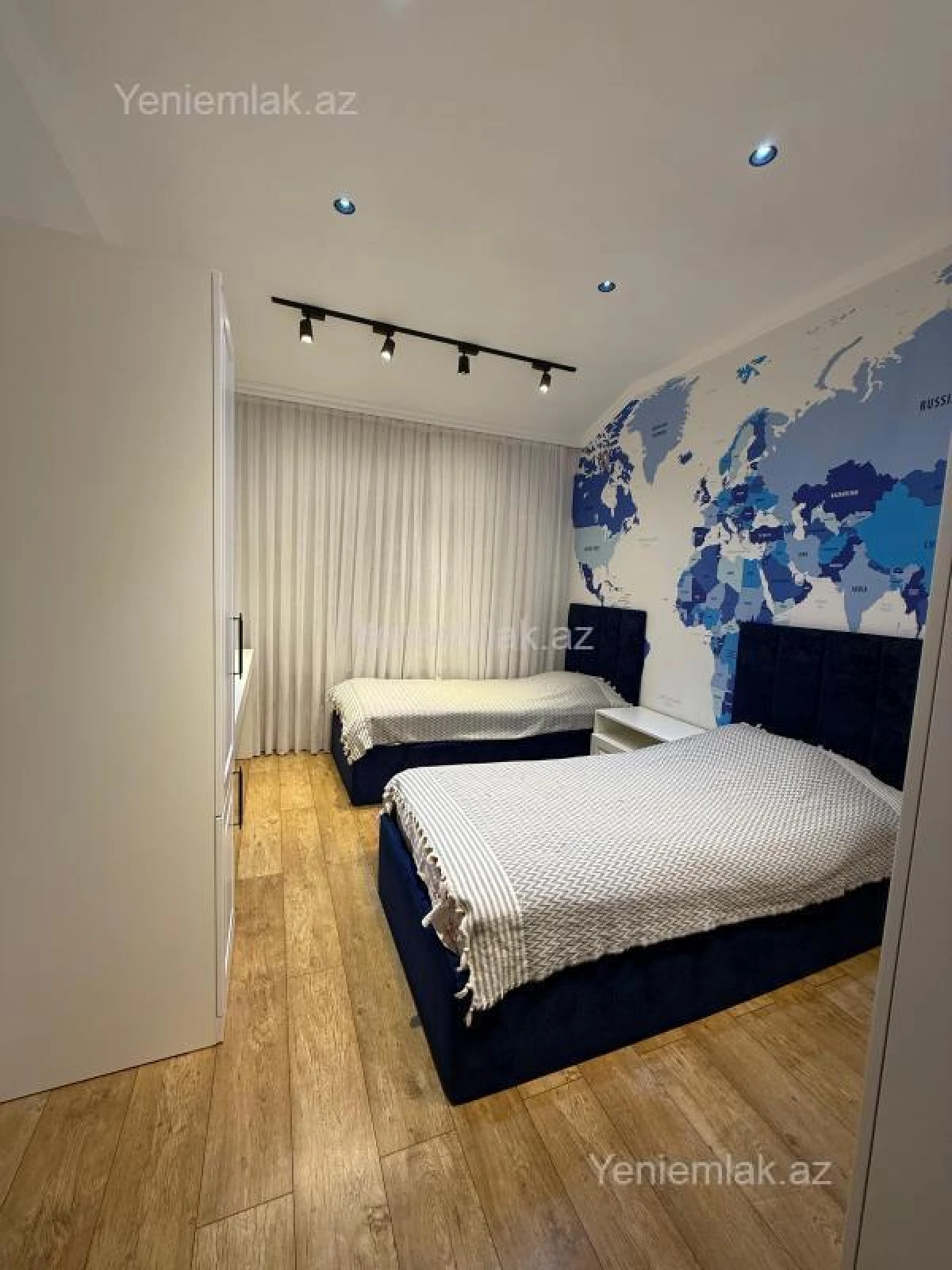 Satılır 4 otaqlı yeni tikili 130 m²