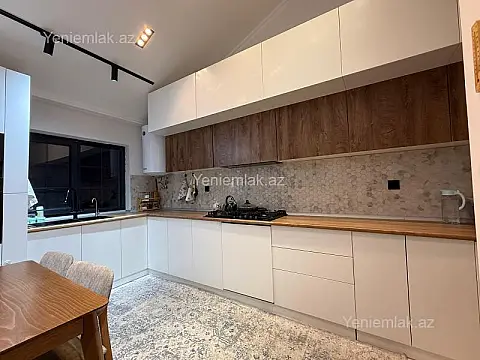 Satılır 4 otaqlı yeni tikili 130 m²
