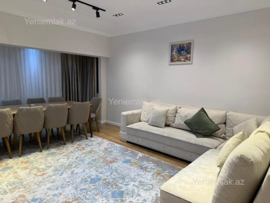 Satılır 4 otaqlı yeni tikili 130 m²