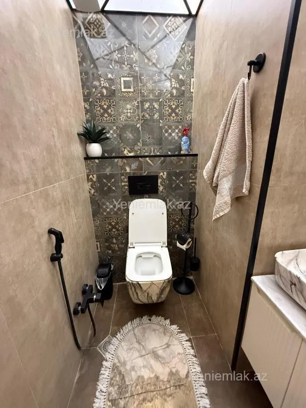 Satılır 4 otaqlı yeni tikili 130 m²