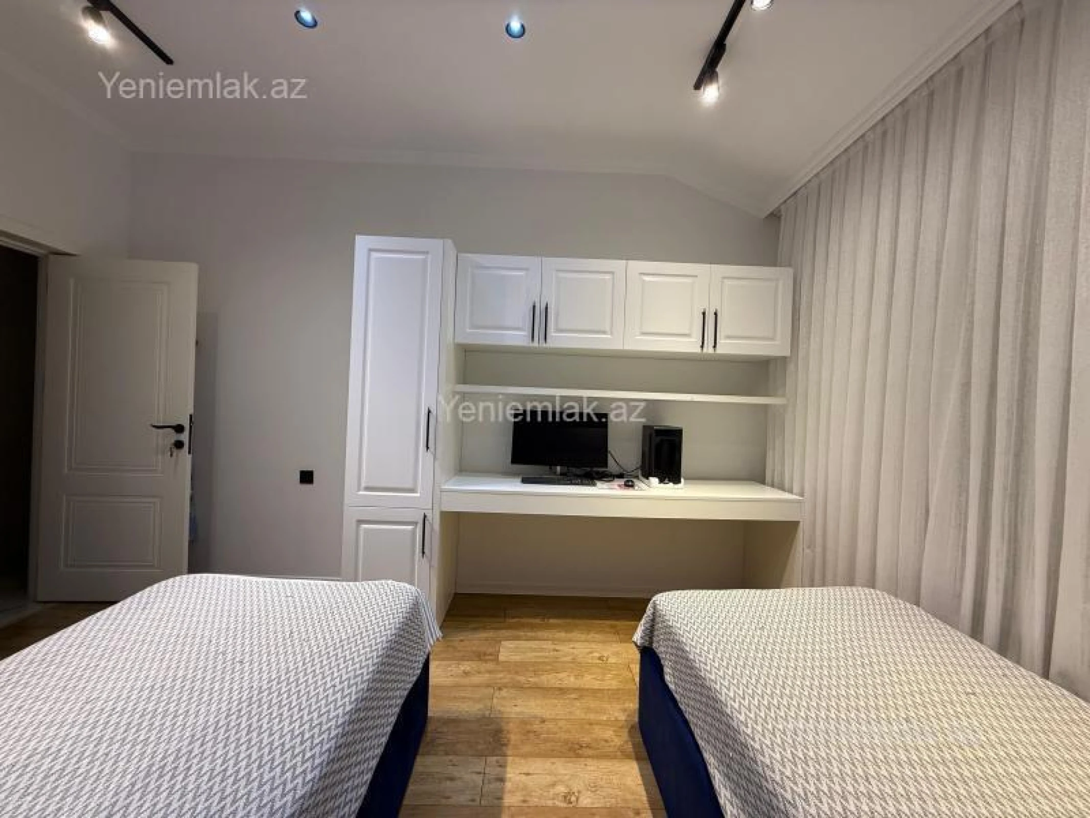 Satılır 4 otaqlı yeni tikili 130 m²