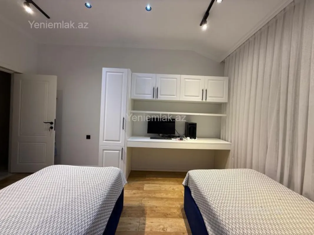 Satılır 4 otaqlı yeni tikili 130 m²