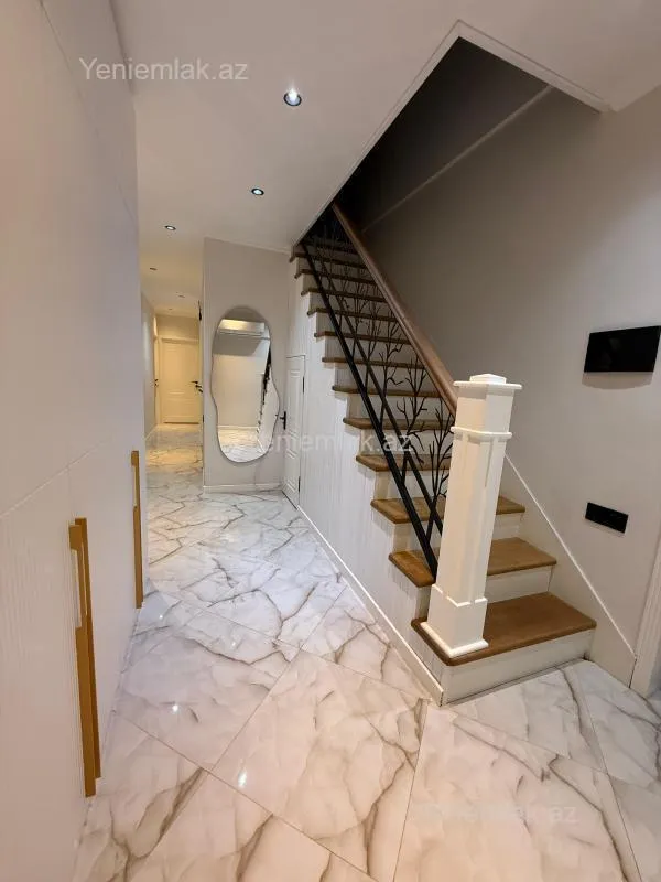 Satılır 4 otaqlı yeni tikili 130 m²