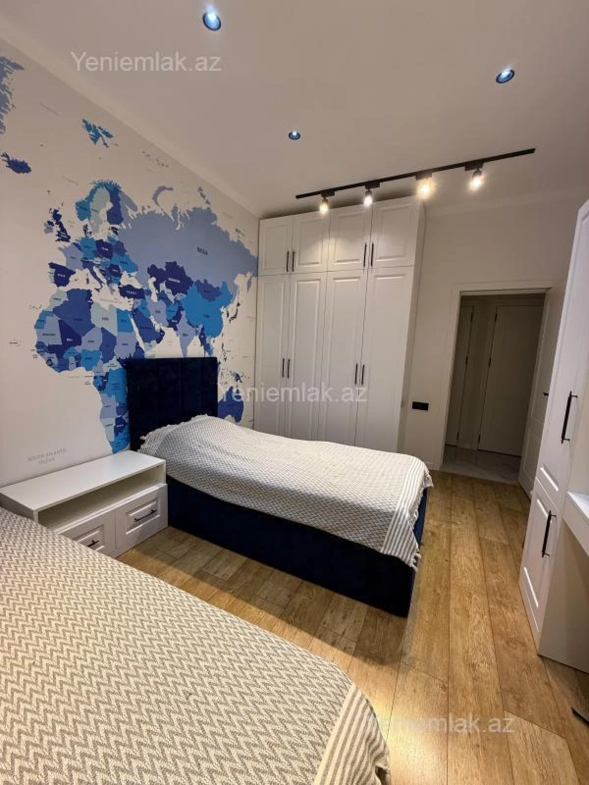 Satılır 4 otaqlı yeni tikili 130 m²