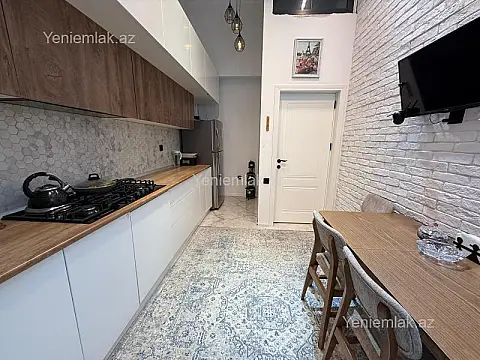 Satılır 4 otaqlı yeni tikili 130 m²