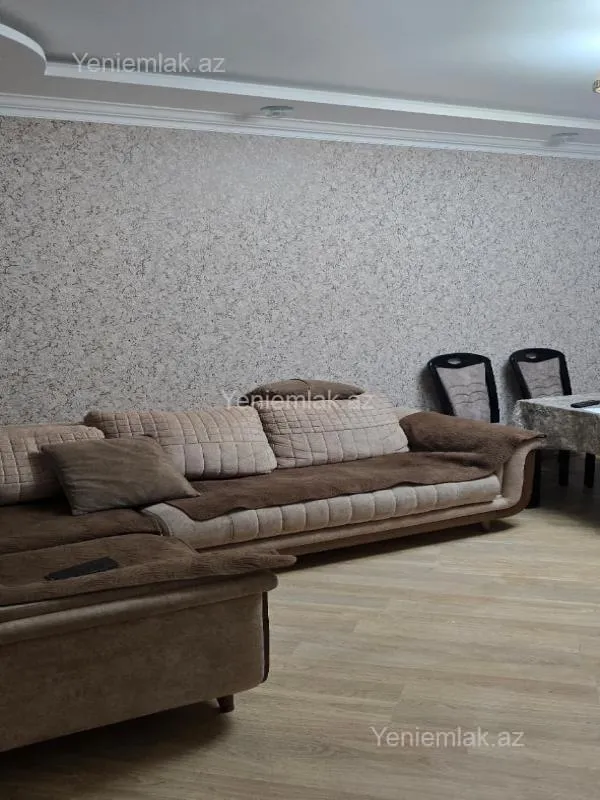 Satılır 3 otaqlı köhnə tikili 67 m²