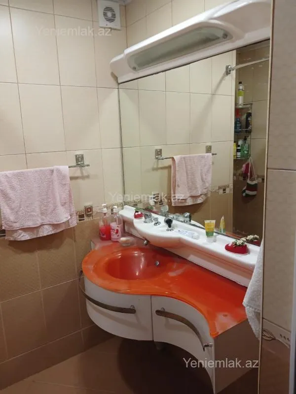 Satılır 2 otaqlı yeni tikili 67 m²