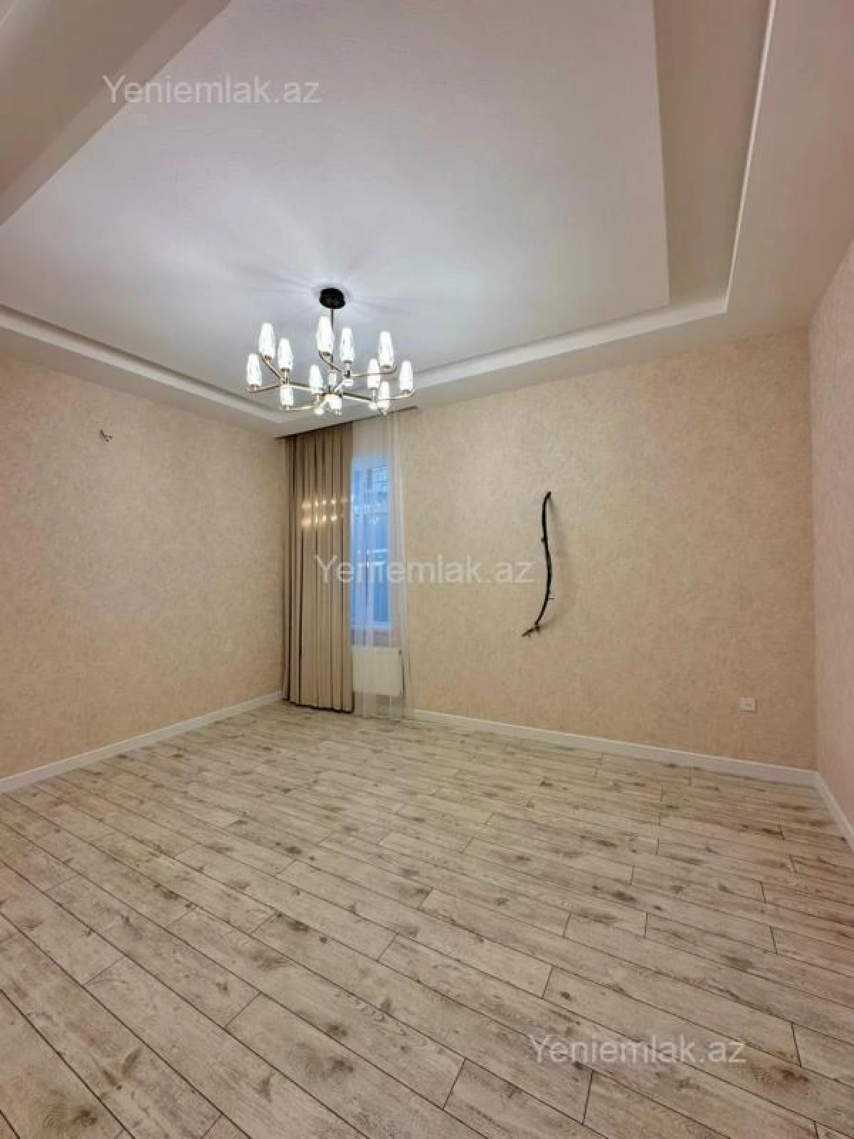 Satılır 5 otaqlı həyət evi 300 m²