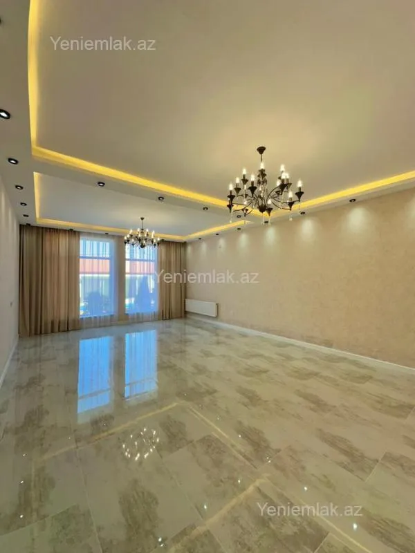 Satılır 5 otaqlı həyət evi 300 m²