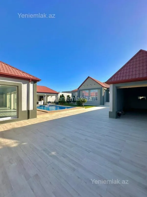 Satılır 5 otaqlı həyət evi 300 m²