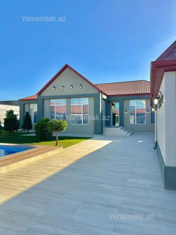 Satılır 5 otaqlı həyət evi 300 m²