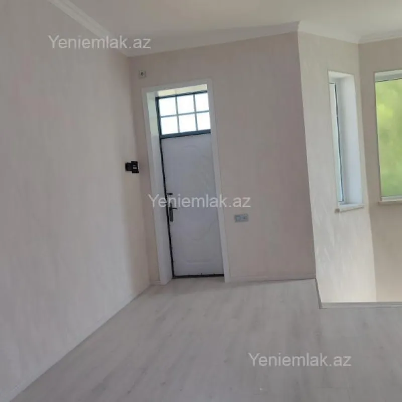 Satılır 5 otaqlı həyət evi 200 m²